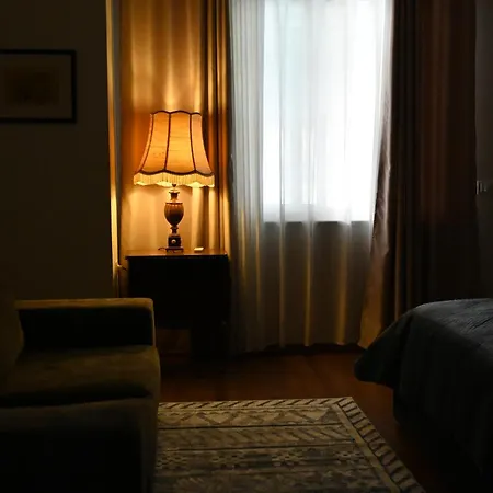 Niche Boutique Hotel Tirana Exterior photo