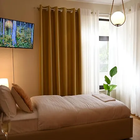 Niche Boutique Hotel Tirana Exterior photo