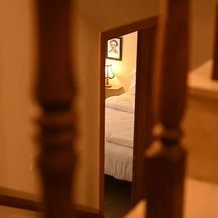 Niche Boutique Hotel Tirana Exterior photo